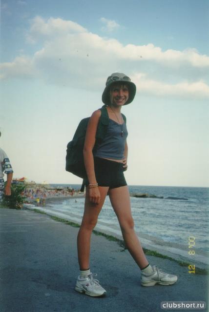 47472_anka_on_the_beach.jpg